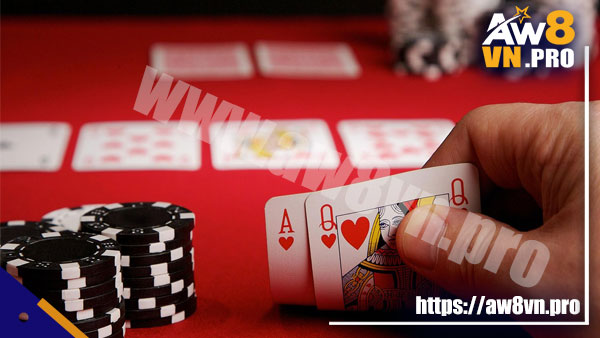 Những chiến thuật cơ bản trong bài Poker